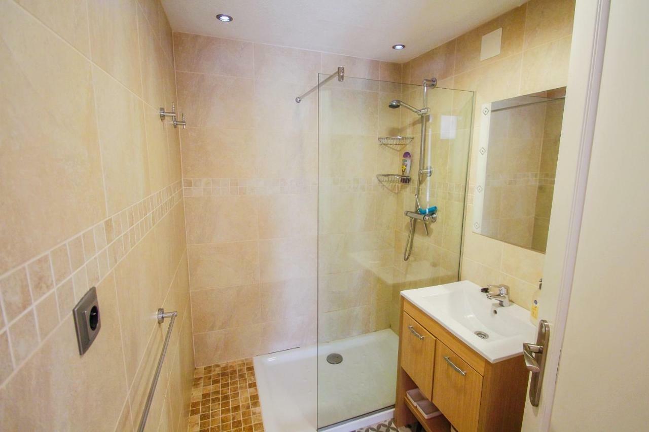 Judith - Modern Apartment In モライラ エクステリア 写真